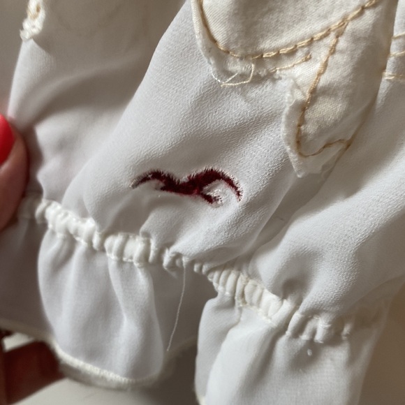 Hollister sheer Embroidered Appliqué Top - Picture 5 of 10